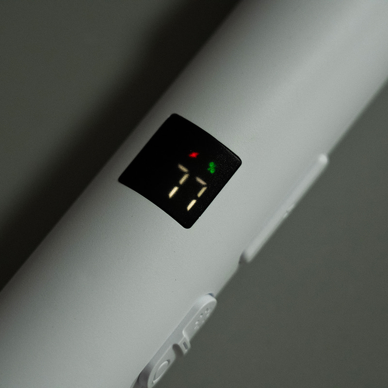 FF-882A 1200mAh 수 놓은 패턴 램프 USB 베이스 디스플레이가 있는 전기 모기 찰싹 때리기 FF-882A 1200mAh 수 놓은 패턴 램프 USB 베이스 디스플레이가 있는 전기 모기 찰싹 때리기